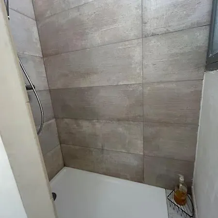 Appartement Le Nid Douillet Terrasse La Roquette Arles