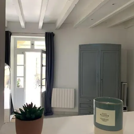 Le Nid Douillet Terrasse La Roquette *